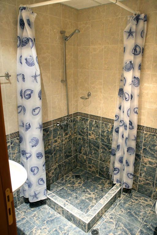 Hotel Mehdjarel Шумен Экстерьер фото