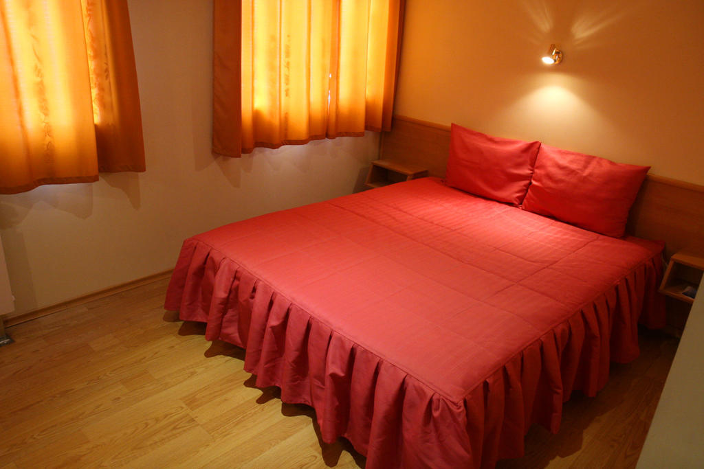 Hotel Mehdjarel Шумен Номер фото