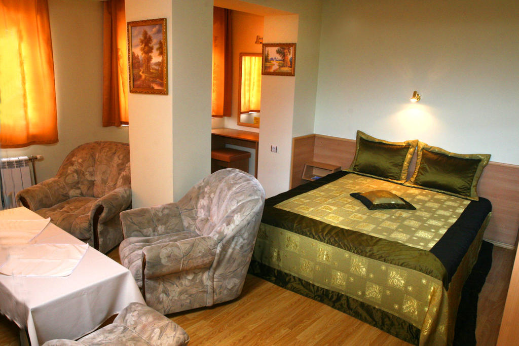 Hotel Mehdjarel Шумен Номер фото