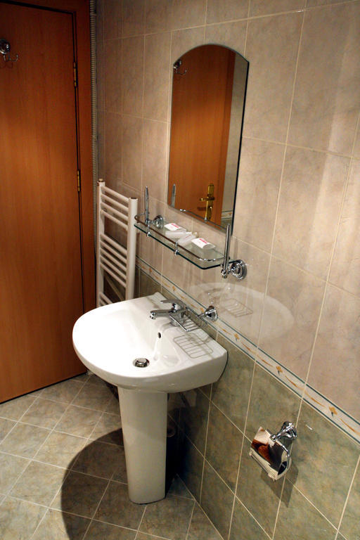 Hotel Mehdjarel Шумен Номер фото